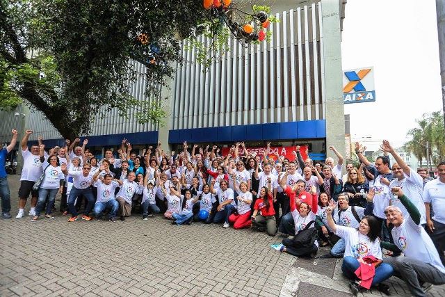 Vitória dos trabalhadores e movimentos sociais garante a Caixa 100% Pública